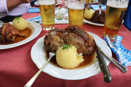 慕尼黑啤酒节的大餐